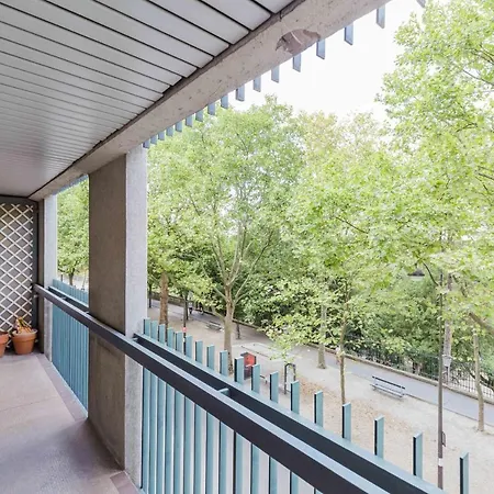 Apartment 72 M Comfortable And Decorated With Balcony